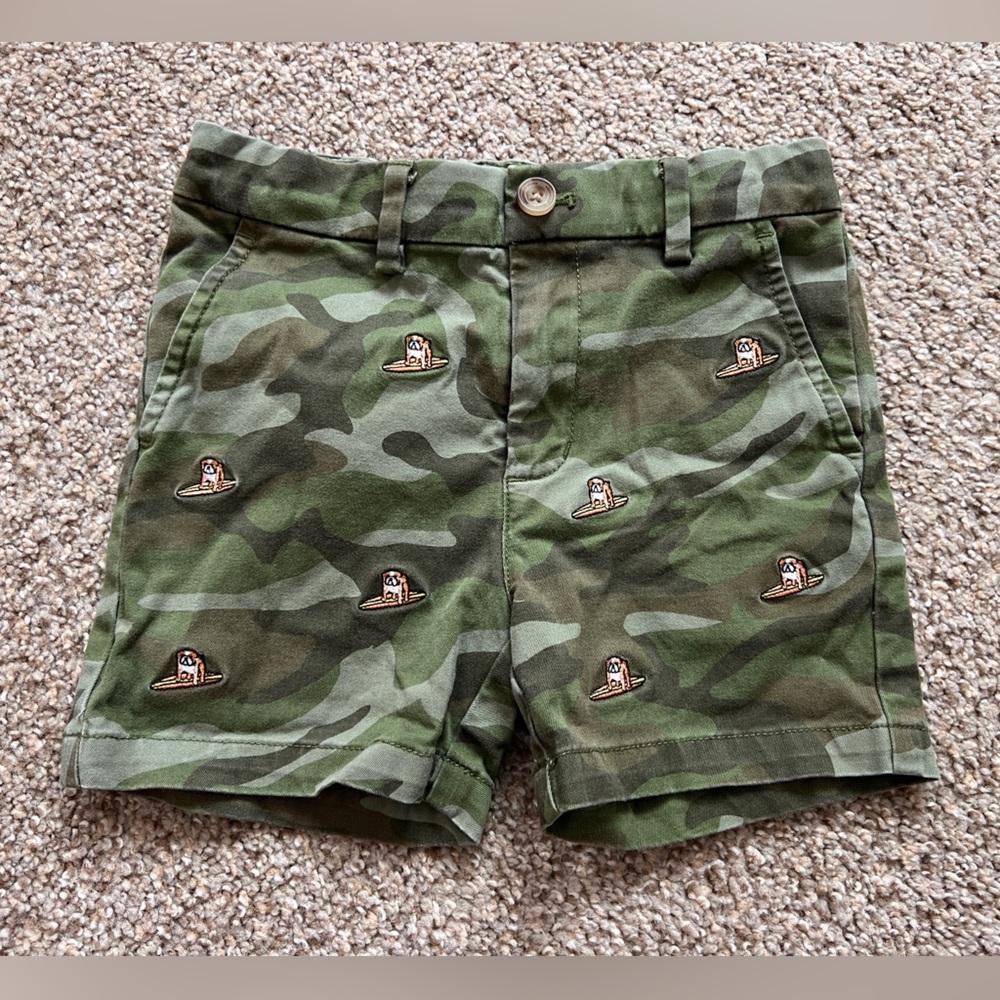 Vineyard Vines boys green camo dog surf board shorts 3T B1G1 50% off